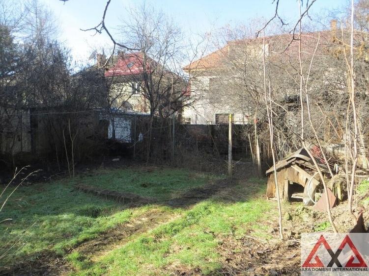 Casă individuală cu 6 camere cu Canalizare în P-ța Alba Iulia
