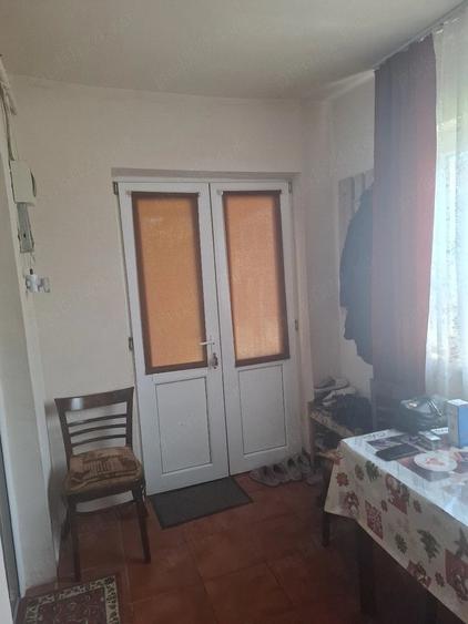 Casă cu 2 camere cu Teren 1133 Mp în Central