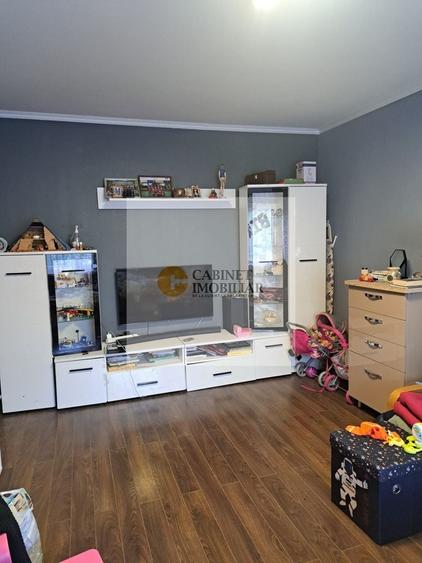Apartament cu 3 camere decomandat în Politehnica