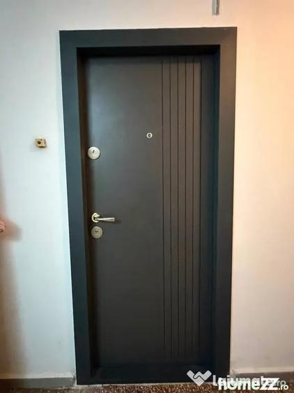 Garsonieră în Titan