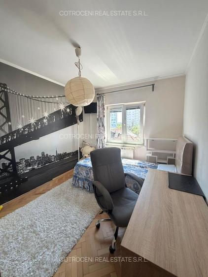 Apartament cu 3 camere semidecomandat în Alba Iulia