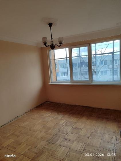 Apartament cu 3 camere în Micro 16