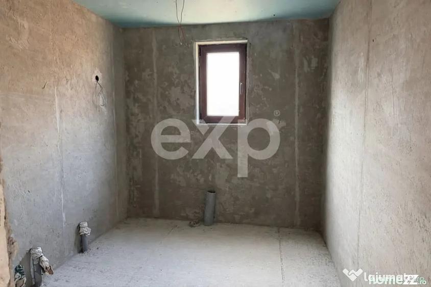 Casă cu 3 camere cu Teren 1446 Mp în Buhoci