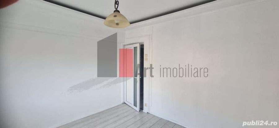 Apartament cu 2 camere semidecomandat în Moșilor