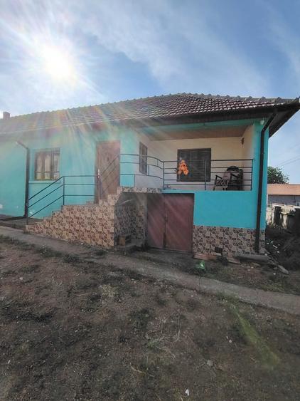 Casă cu 4 camere în Tencănău