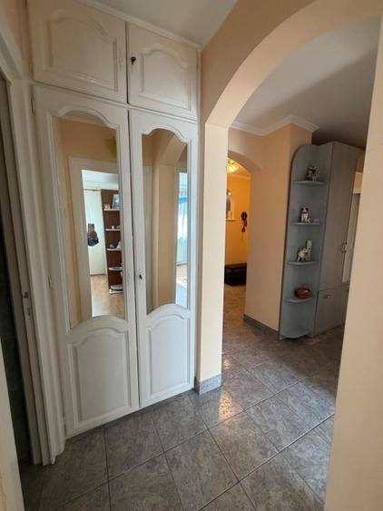 Apartament 4 camere. etj 2,  Radauti - 6
