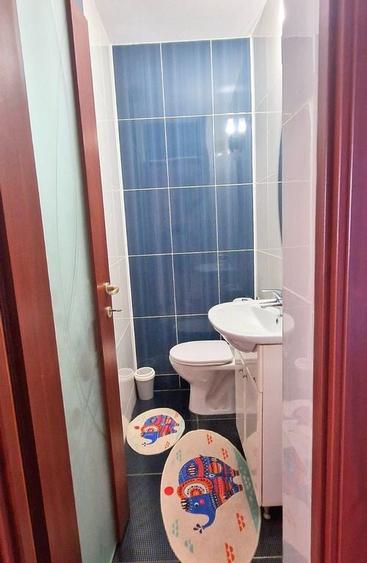 Apartament cu 3 camere decomandat în Faleza Nord