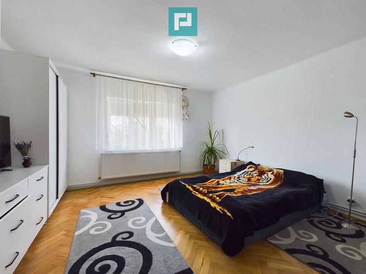 Casă cu 5 camere cu Teren 389 Mp în Central