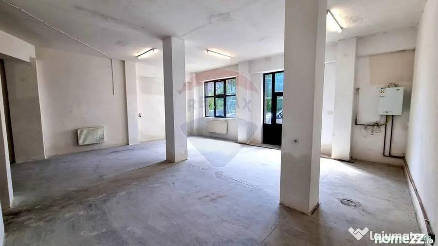 Spațiu comercial, de 190 mp, în Central