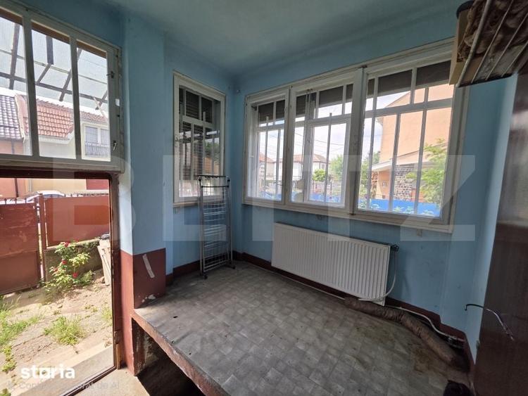 Casă cu 5 camere cu Teren 252 Mp în Solidarității