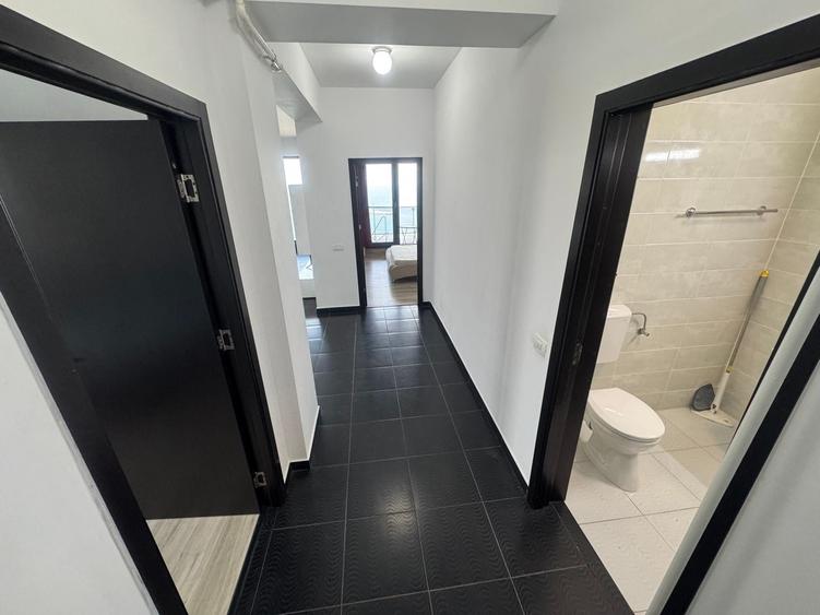 Apartament cu 3 camere decomandat, mobilat în Faleza Nord