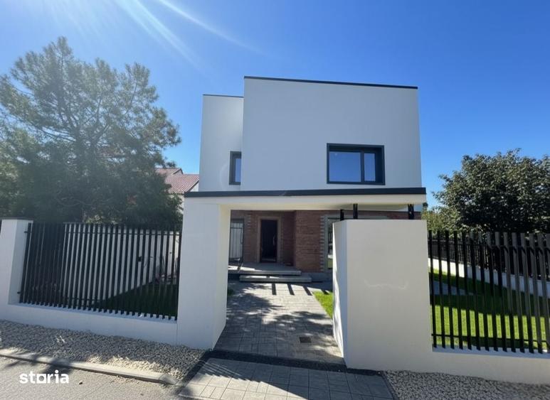 Casă cu 4 camere în Tunari