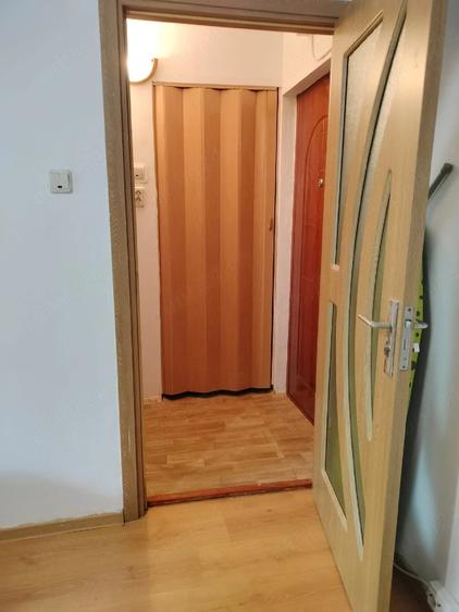 Garsonieră semidecomandată în Buziașului