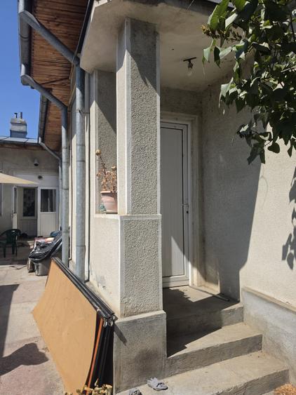 Casă individuală cu 4 camere cu Canalizare în Vatra Luminoasă