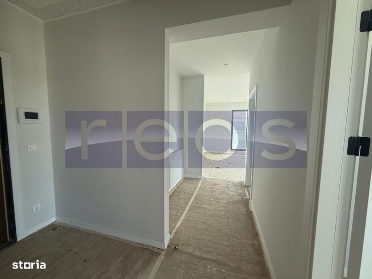 Apartament cu 3 camere în Dămăroaia
