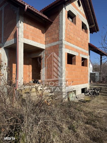 Casă cu 4 camere cu Teren 637 Mp în Covaci