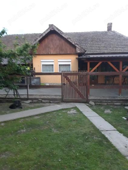 Casă cu 3 camere cu Teren 23000 Mp în Moftin