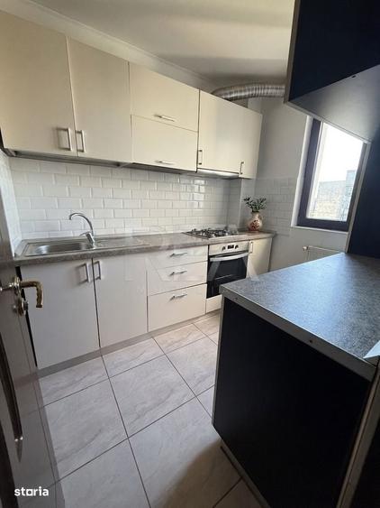 Apartament cu 3 camere decomandat în Drumul Taberei