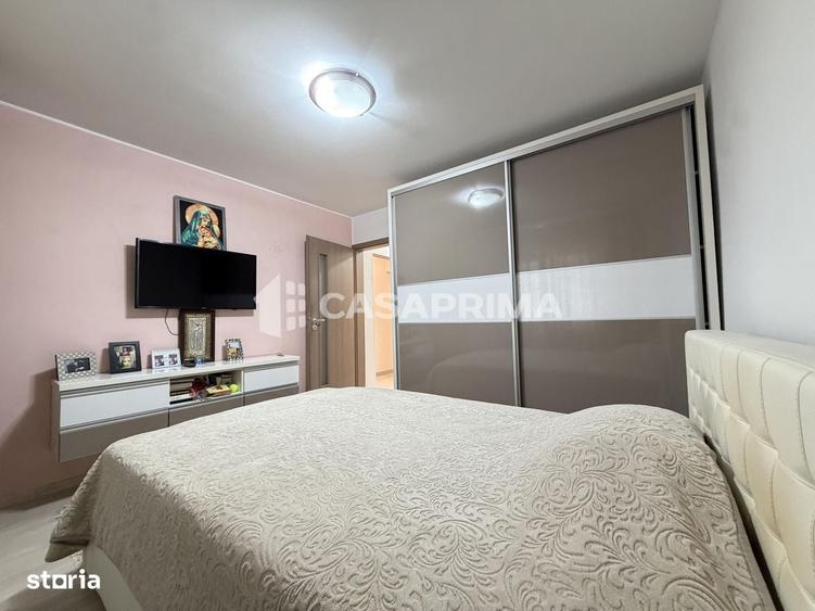Apartament cu 4 camere decomandat în Nicolina