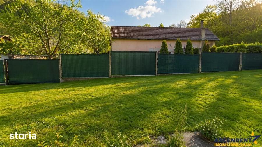 Apartament cu 4 camere decomandat în Ciucului