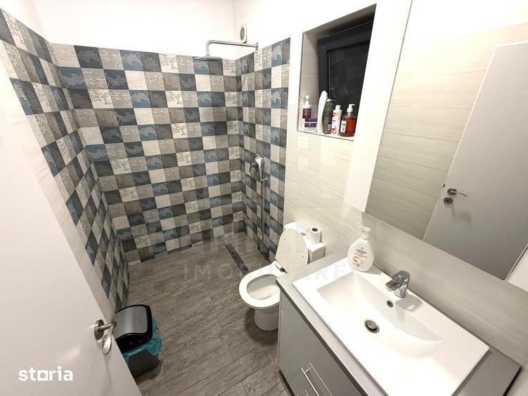 Apartament cu 3 camere decomandat în Craiovița Nouă