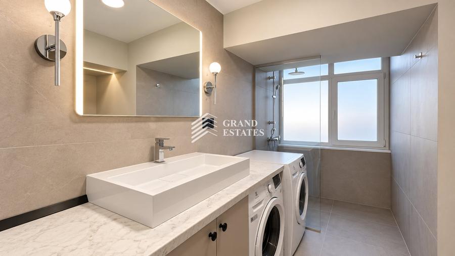 Apartament cu 4 camere decomandat, mobilat în Centrul Civic