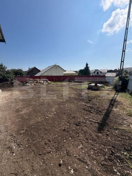 Spațiu comercial, de 65 mp, în Periferie