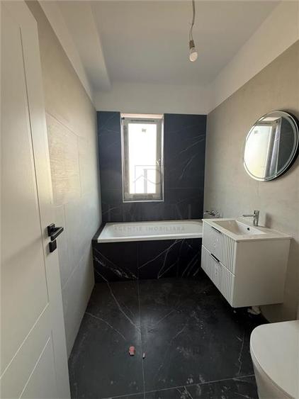 Apartament cu 3 camere decomandat în Moșnița Nouă