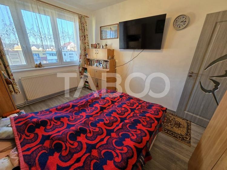 Apartament cu 2 camere semidecomandat, mobilat în Mihai Viteazul