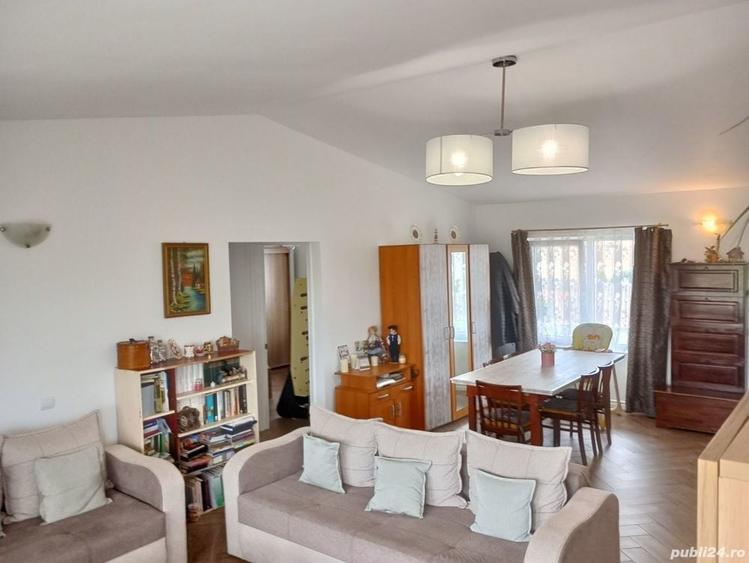 Casă cu 6 camere cu Teren 1200 Mp în Siminoc