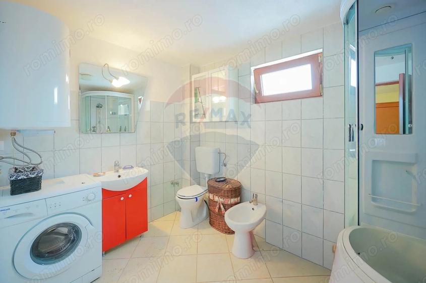 Casă cu 4 camere cu Teren 2000 Mp în Damiș