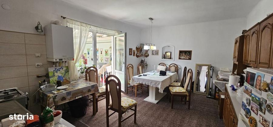 Casă cu 3 camere în Lazaret