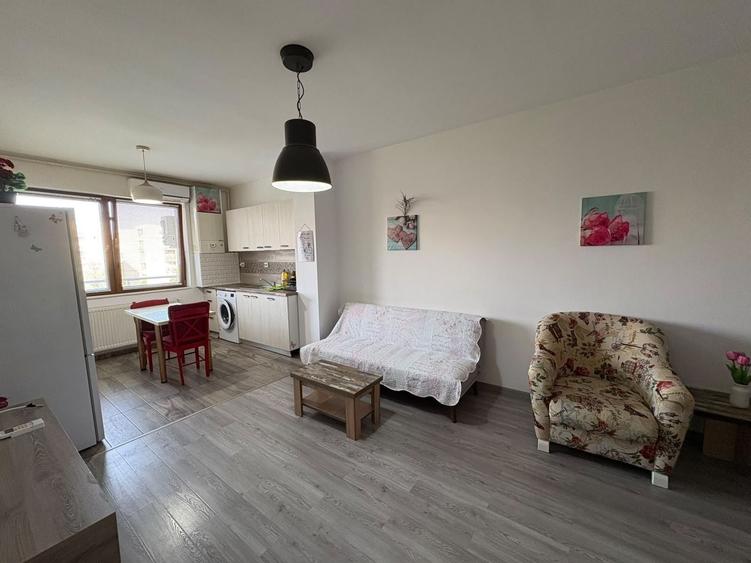 Apartament cu 2 camere decomandat, mobilat în Metalurgiei