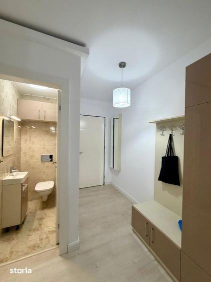 Apartament cu 3 camere decomandat, mobilat în Tei