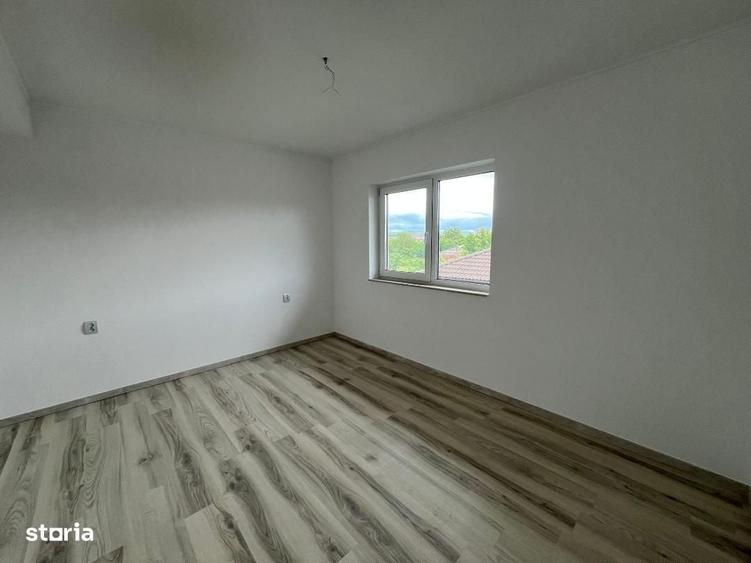 Casă cu 3 camere cu Teren 180 Mp în Micești