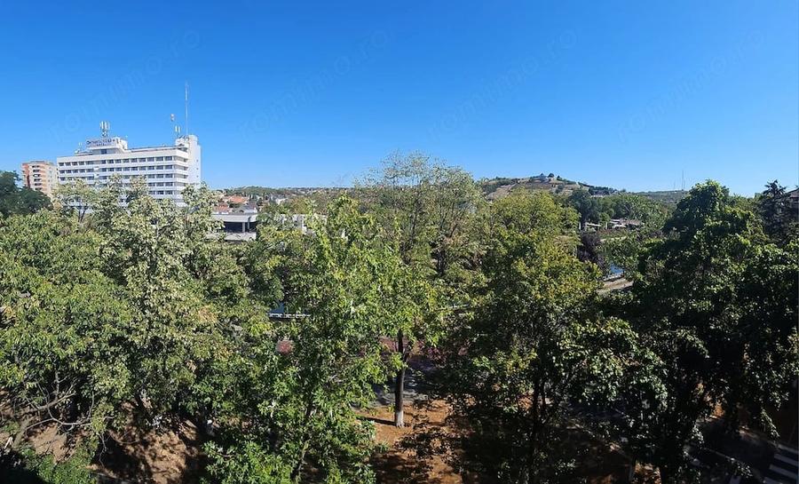 Apartament cu 2 camere semidecomandat în Nord