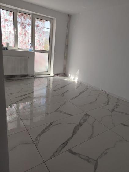 Apartament cu 2 camere semidecomandat în Micro 14