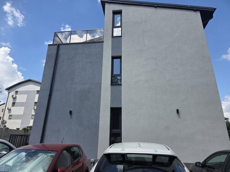 Casă cu 4 camere cu Canalizare în Theodor Pallady