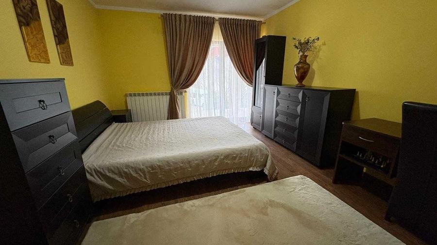 Vila de vanzare- Strada Bucovina - 9