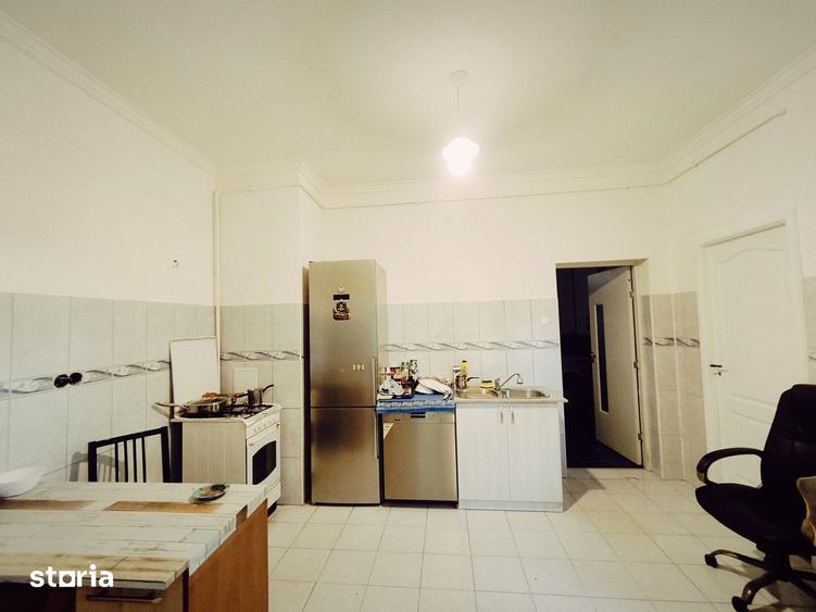 Apartament cu 3 camere în Traian