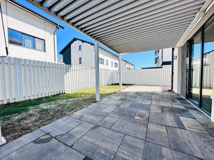 Duplex cu 5 camere cu Canalizare în Central