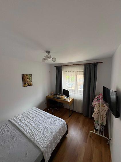Apartament cu 3 camere decomandat în Sânpetru