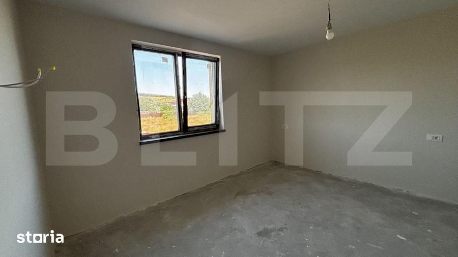 Casă cu 4 camere cu Teren 400 Mp în Bariera Vâlcii