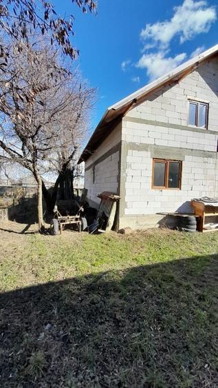 Casă cu 3 camere în Fălticeni