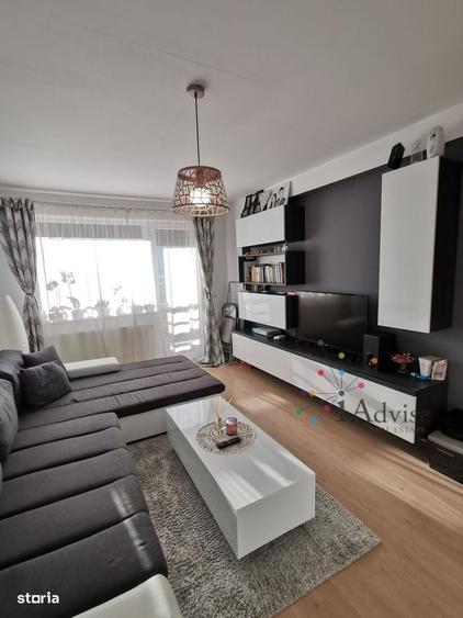 Apartament cu 2 camere decomandat în Tractorul