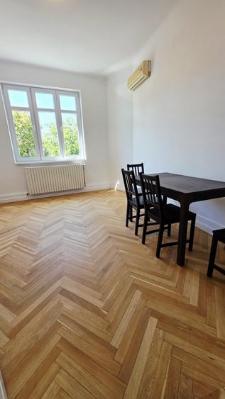 Apartament cu 3 camere decomandat, mobilat în Universitate — fotografia 3