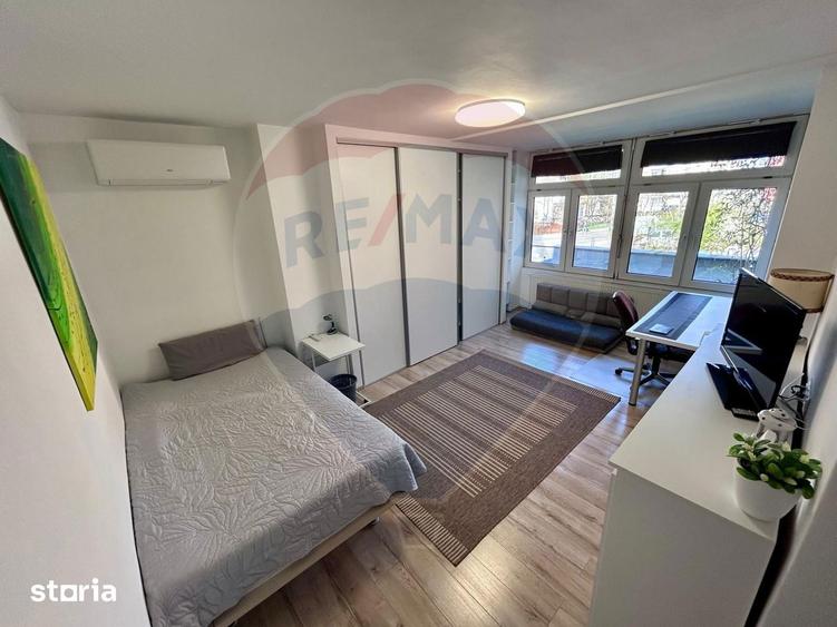 Apartament cu 3 camere, mobilat în Depozitelor
