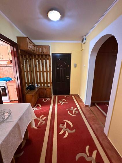 Apartament cu 3 camere decomandat în George Enescu