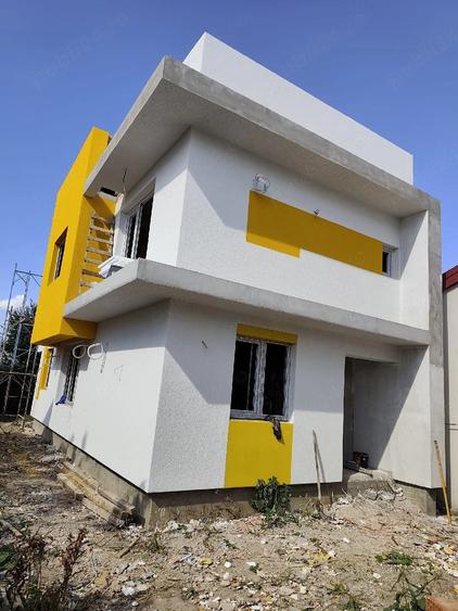 Casă cu 4 camere cu Teren 145 Mp în Central