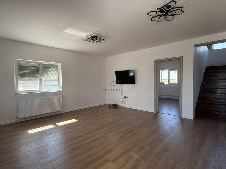 Casă individuală cu 6 camere cu Teren 500 Mp în Ciorogârla